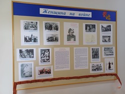  В Красноярском районном архиве открылась выставка-стенд «Женщина на войне»