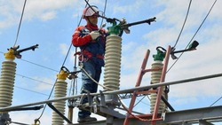В Астраханской области ремонтируют воздушные линии электропередачи