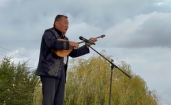 В красноярском селе состоялся вечер казахской музыки и песни