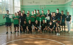 В Красноярской СОШ №1 состоялся памятный турнир по волейболу