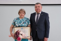 Красноярских работников библиотечной системы поздравили с праздником