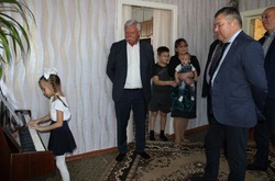 Красноярские многодетные семьи посетил глава района