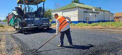 В красноярском селе ремонтируют дорогу