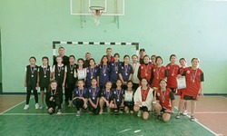 В Красноярском районе прошли турниры по гандболу