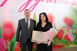 Красноярских педагогов поздравили с профессиональным праздником