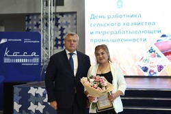 Красноярских аграриев отметили почётными наградами