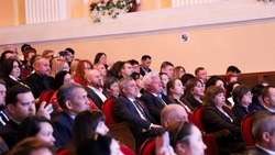 Сотрудников красноярской администрации поздравили с Днём местного самоуправления