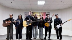 Красноярская кавер-группа выступила на творческом вечере