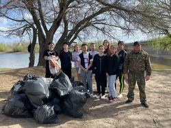 Красноярские волонтёры присоединились к акции «Чистые берега»