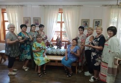Красноярские пенсионеры посетили Дом купца Тетюшинова