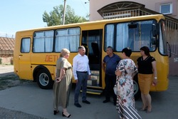 Детей из села Маячное в школу будет возить автобус