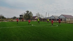 В красноярском посёлке отремонтировали футбольное поле