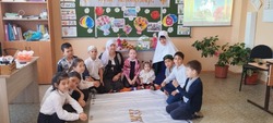 Красноярским школьникам рассказали о казахских обрядах и играх