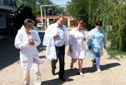 Красноярскую райбольницу посетил министр здравоохранения Астраханской области