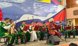 В селе Красный Яр прошёл концерт народного оркестра «Атамекен»