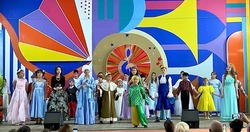 В школе искусств Красного Яра поставили сказку на современный лад